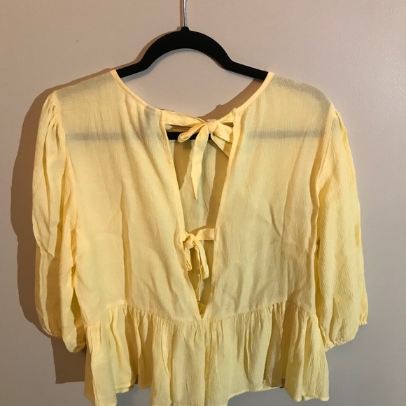 yellow blouse - Picture 3 of 3